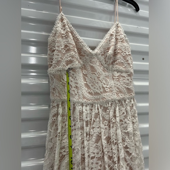 Lace Boho Dress - Size Small (Fits 2-4) perfect for bride - Picture 5 of 8